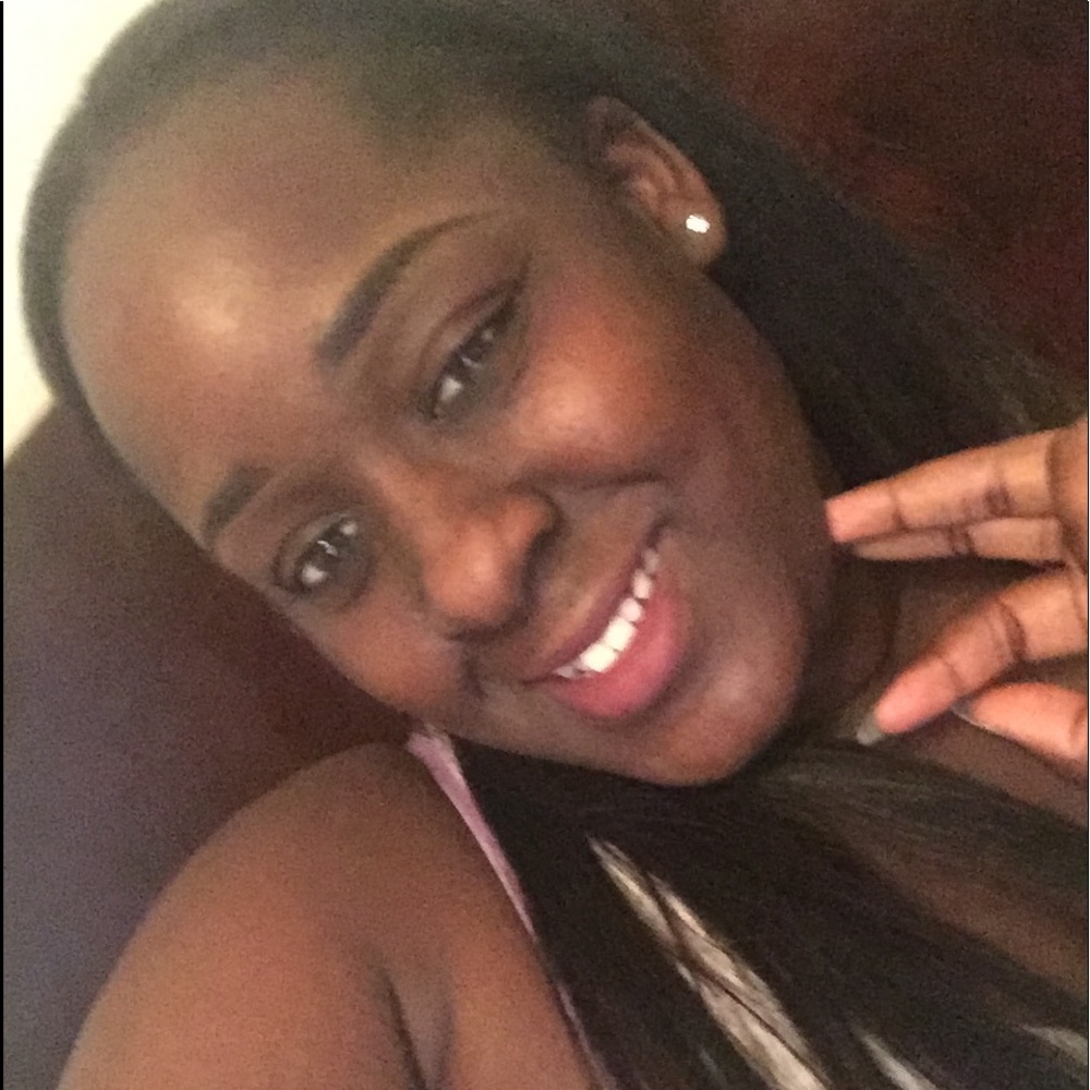 Meet your Posher, Maurisha